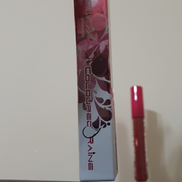 NIB Coloured Raine Matte lip paint - Picture 2 of 4